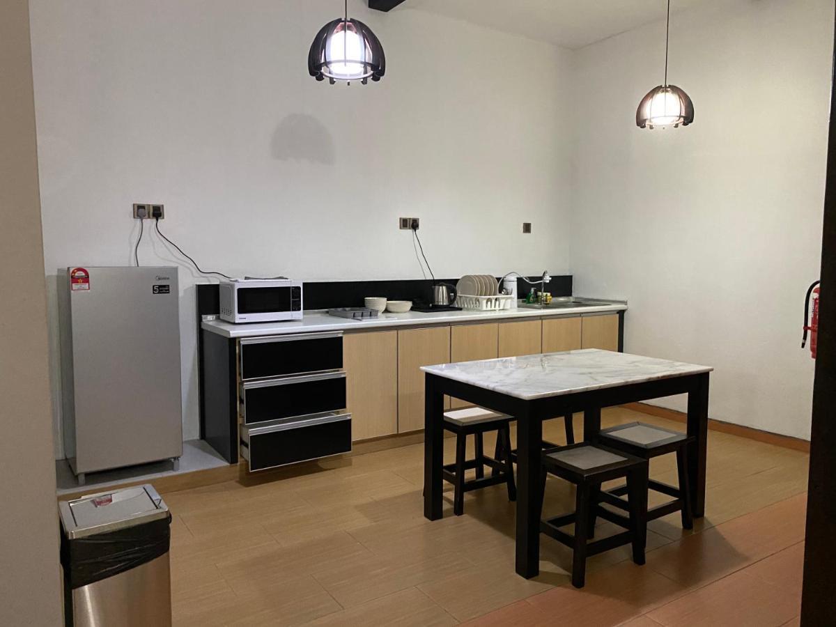 Suria Coliving Hostel & Apartment 타나라타 외부 사진